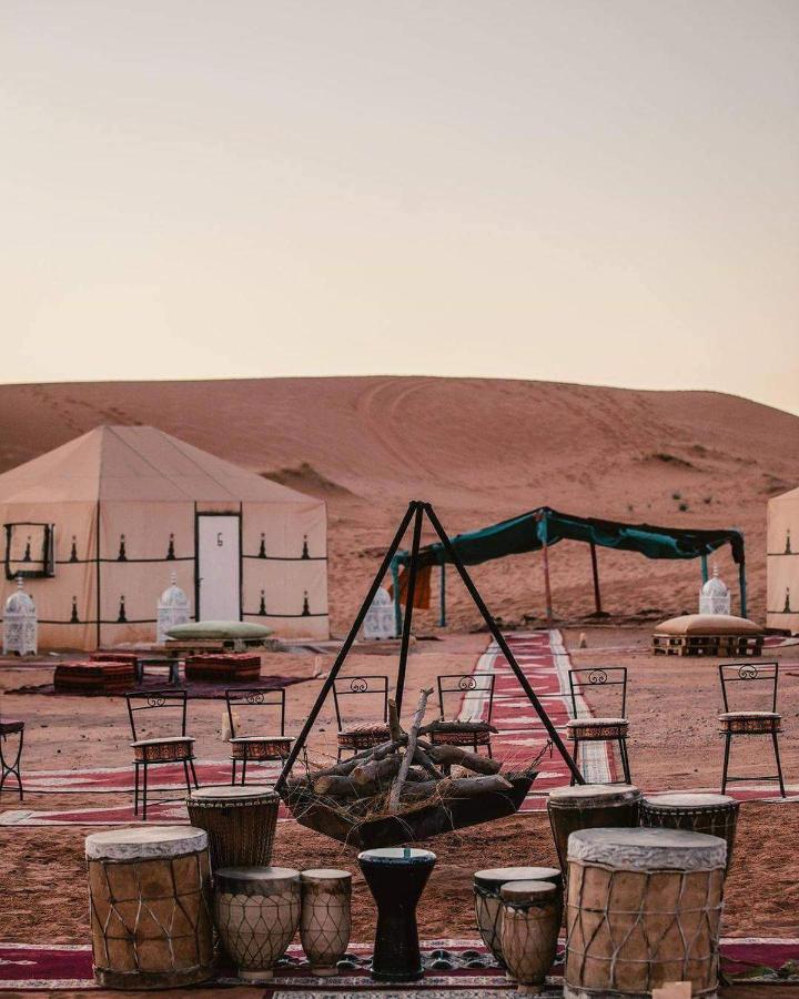 מרזאוגה Sahara Dunes Luxury Camp מראה חיצוני תמונה