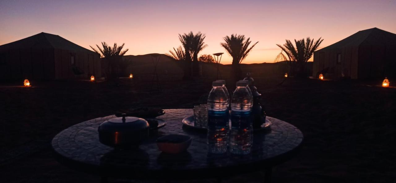 מרזאוגה Sahara Dunes Luxury Camp מראה חיצוני תמונה