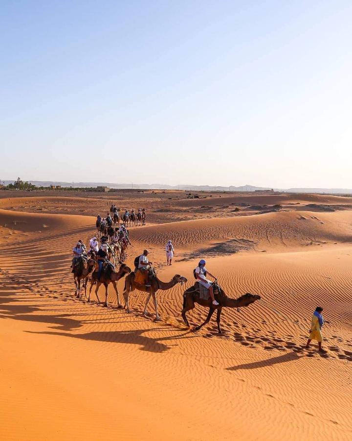 מרזאוגה Sahara Dunes Luxury Camp מראה חיצוני תמונה
