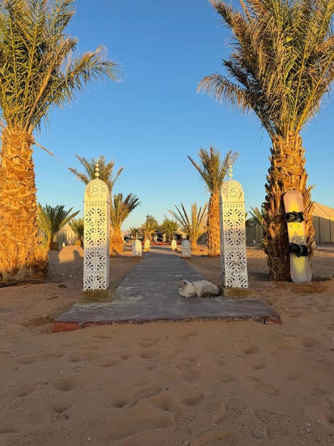 מרזאוגה Sahara Dunes Luxury Camp מראה חיצוני תמונה
