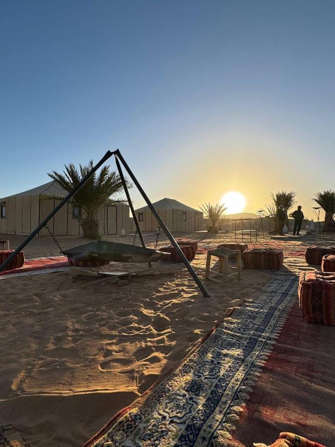 מרזאוגה Sahara Dunes Luxury Camp מראה חיצוני תמונה